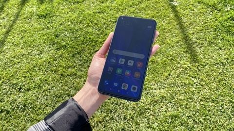 Redmi Note 9 pantalla luz solar