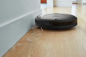 iRobot Roomba 692 limpiando